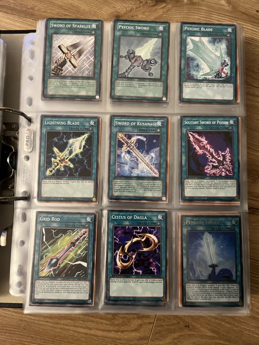 Oryginalne karty Yu-Gi-Oh! Magiczne