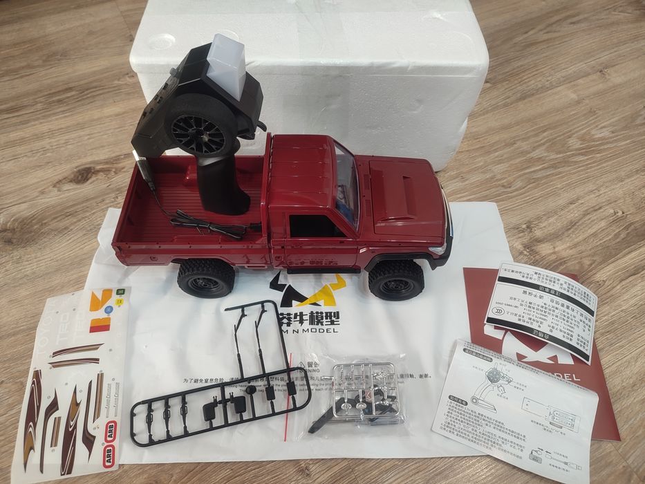 Машинка на управлении джип MN82 1/12