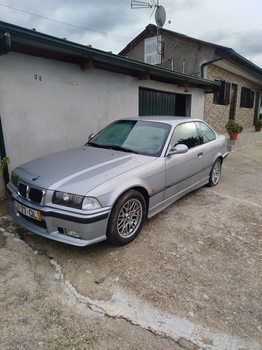BMW E36 320i coupé