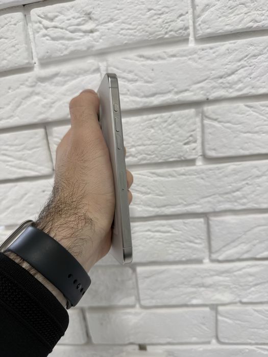 Б/У iPhone 15 Pro Max 256GB White Titanium