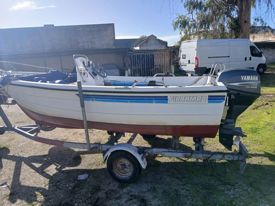 Motor Yamaha 4 tempos de  25cv