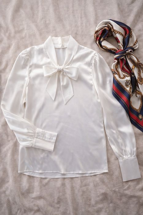 Bluzka koszula elegancka biała satynowa Nowa z kokardą