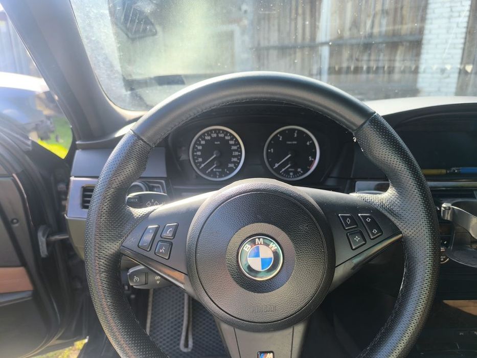 BMW E60 E61 530D xdrive Logic7 panorama