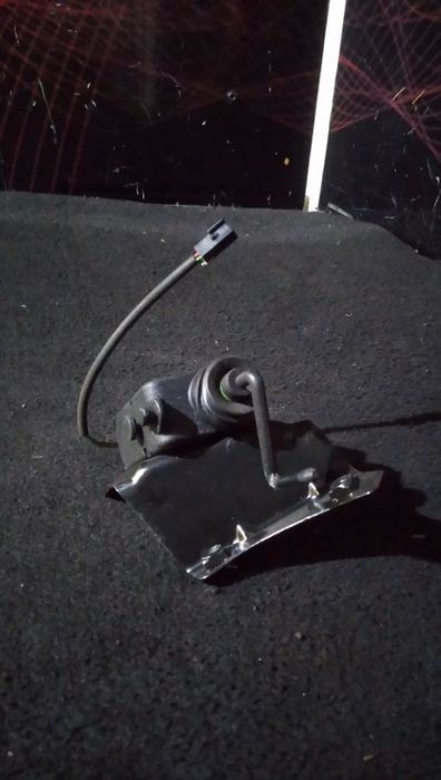 Fecho Da Mala Opel Corsa B (S93)