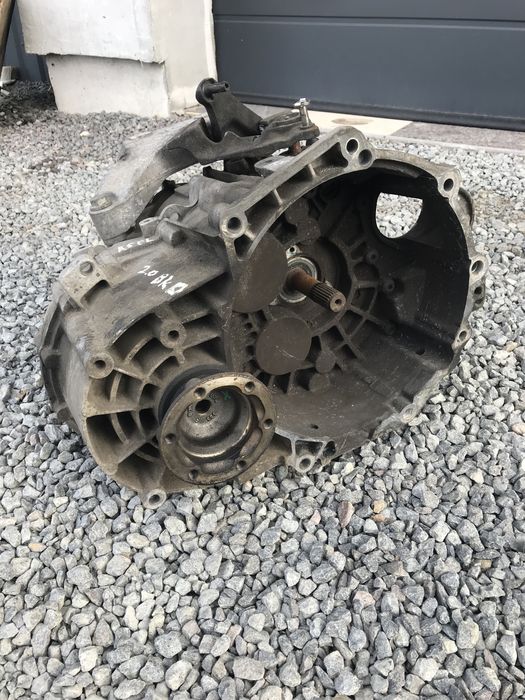 Коробка мкпп 2.0 KXX з мотора 2.0 BKD skoda a5 , golf 5 , touran seat