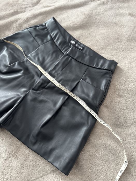 Шкіряні шорти Зара