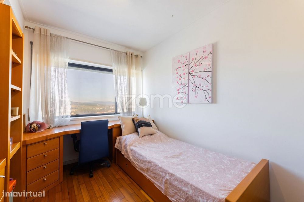 Apartamento T4 com 189m2 em Maximinos - Braga