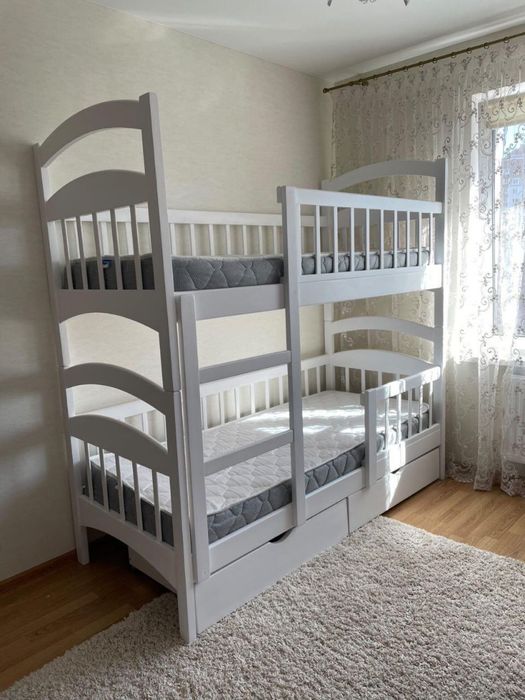 Двухъярусная кровать Карина Люкс Усиленная из дерева с бортиками снизу