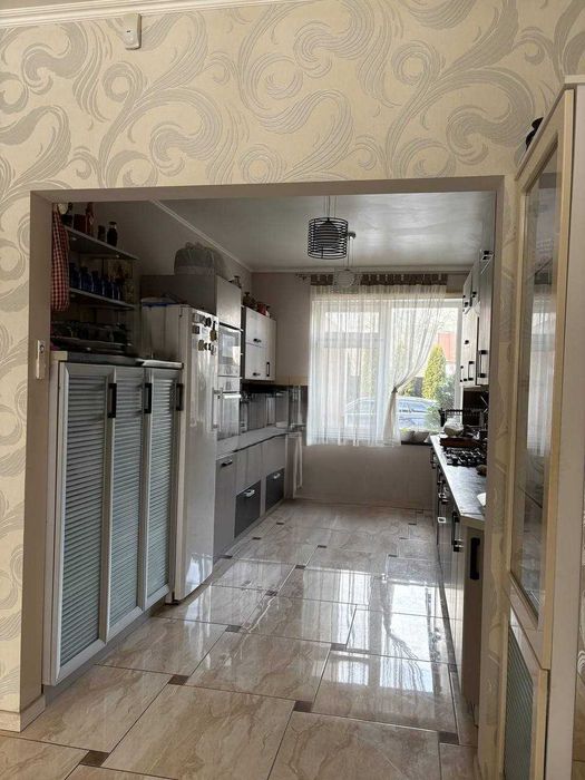 Продаж котеджу у Франківському р-ні поруч із ЖК Америка