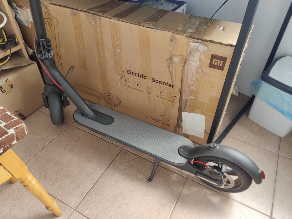 Електросамокат Xiaomi Mi Electric Scooter M365 White (Європейська версія) оригінал