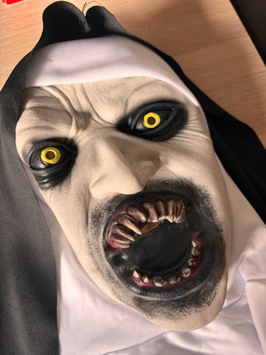 Máscara de Halloween Freira nova