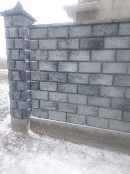 Забор з блоків ...