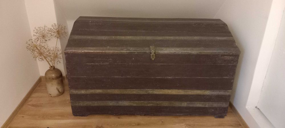 Stara drewniana skrzynia posagowa / kufer rustykalny 150 cm