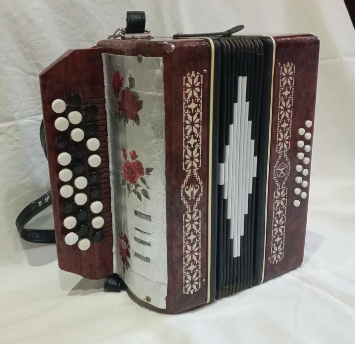 Детский баян СССР " Малыш ".