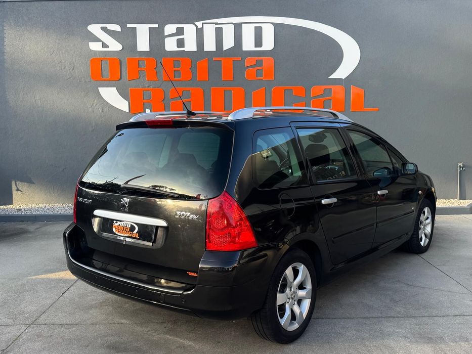 Peugeot 307 Break 1.6 HDi XS Premium 7lugares 127€ mes