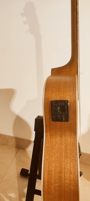 Guitarra Bromo Bat2ce