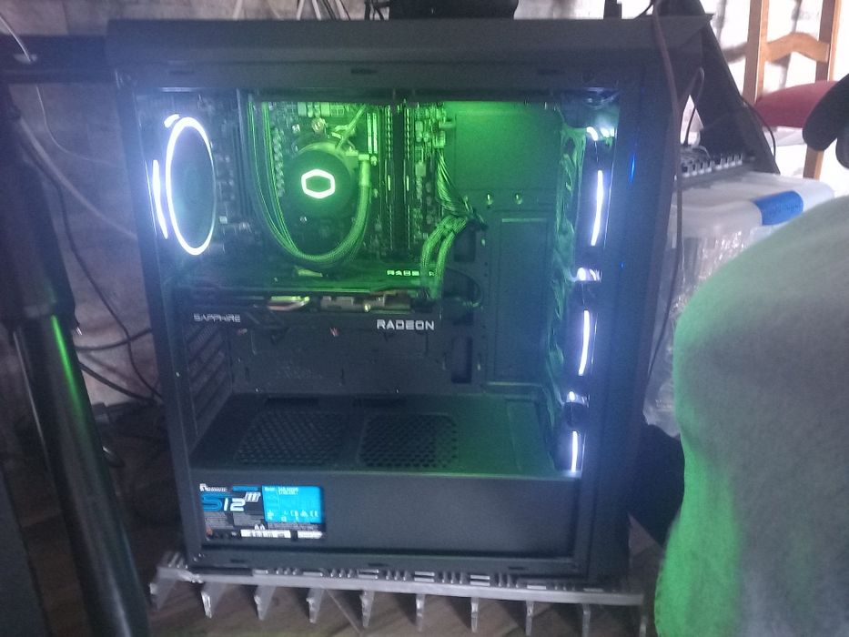 Pc gamer com rx6700xt