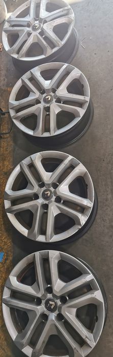 Vende-se: Jantes de Ferro Aro 16 para Renault (e compatíveis!