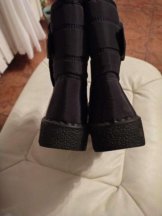 Nowe czarne kozaki, śniegowce 36