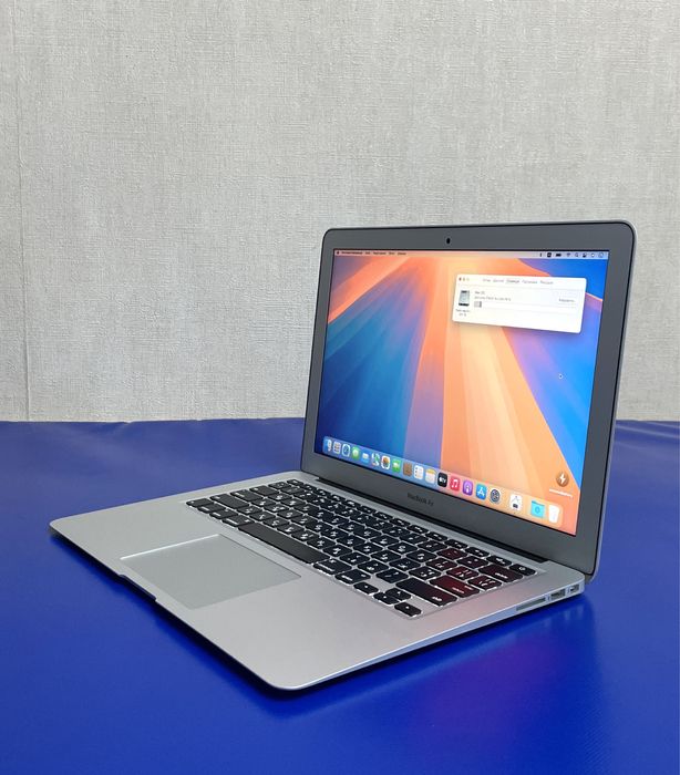 MacBook Air 13 2017 core i7 2.2GHz 8ram 256Gb Battary 90%: 6 300