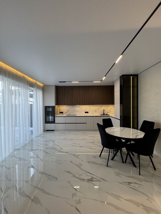 Дуплекс з меблями та технікою , 2.6 сотки землі