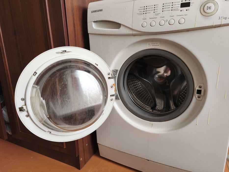 Пральна машина SAMSUNG WF-S1061