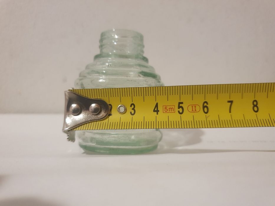 Продається стара скляна банка, можливо хтось колекціонує