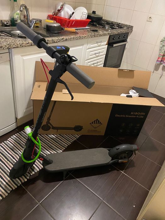 Trottinette Xiaomi 4 Lite à venda - Usada apenas 5 meses