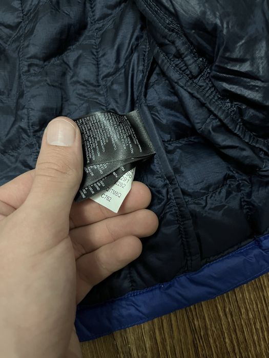 the north face микропуховик / тнф / casuals