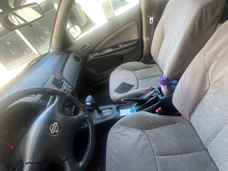 Nissan almera (gasolina)