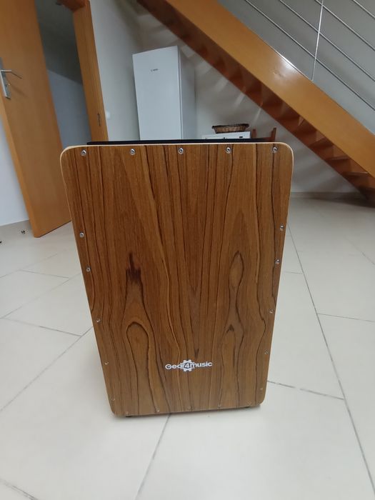 Cajon-Gear4Music/com acessórios