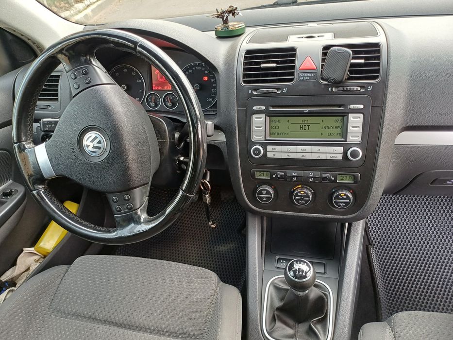 Volkswagen GOLF V панорами