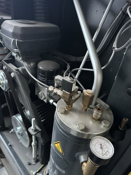 Компресор 9кВт, 1,6м3, 8бар Kaeser AIRCENTER SM 16 винтовой