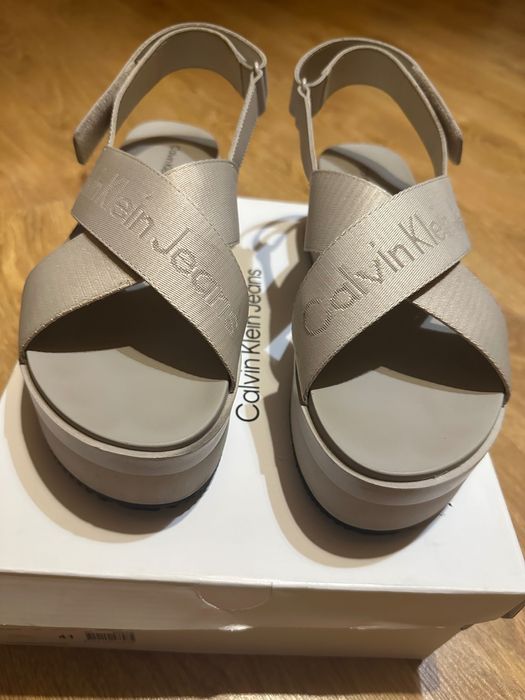 Sandały Calvin Klein 41 platforma