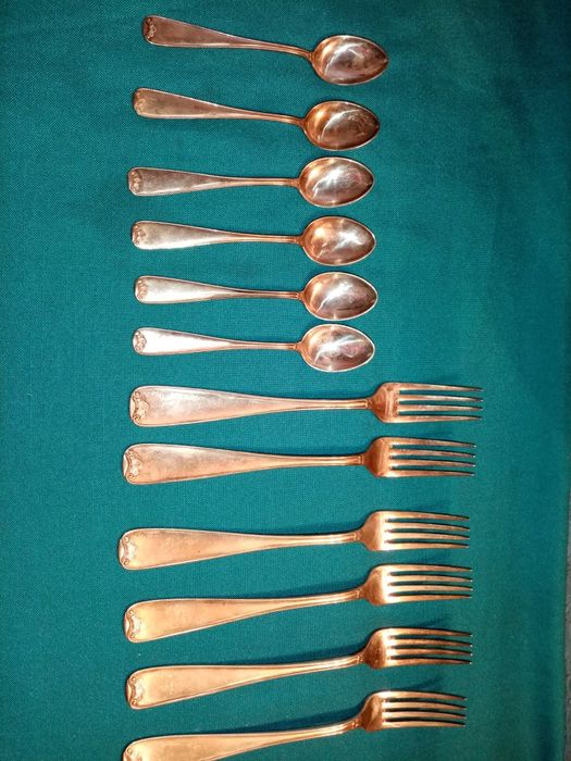 Posrebrzane sztućce powojenne