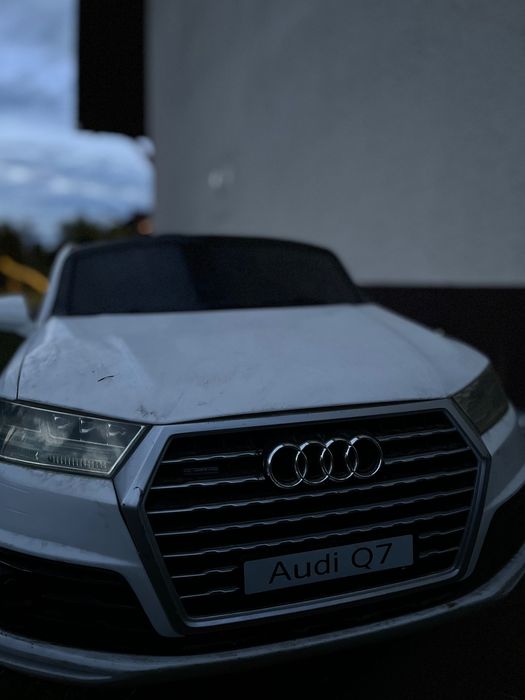 Auto elektryczne dla dzieci Audi do prowadzenia, sterowanie