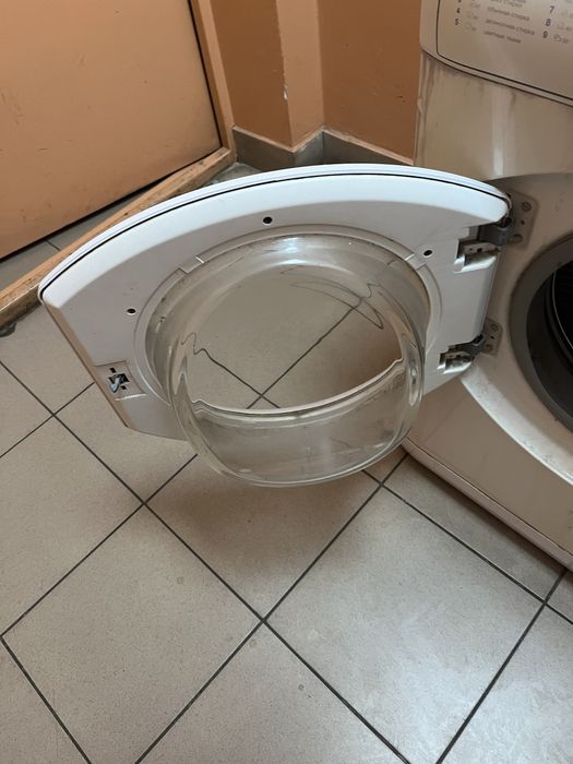 Запчастини для стиральной машини Ariston AVL 109 R