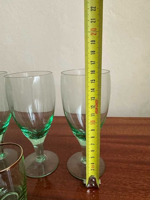 Кольорове зелене скло бокали, рюмки з позолотою