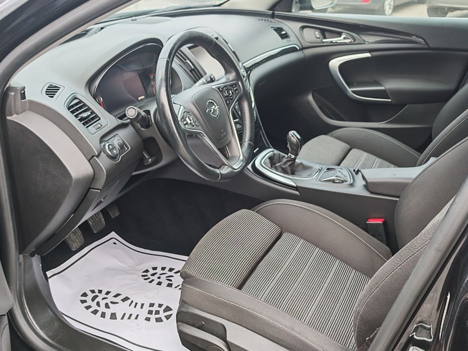 Opel Insignia 2.0 / XENON / LED / duże zegary/ navi / gwarancja