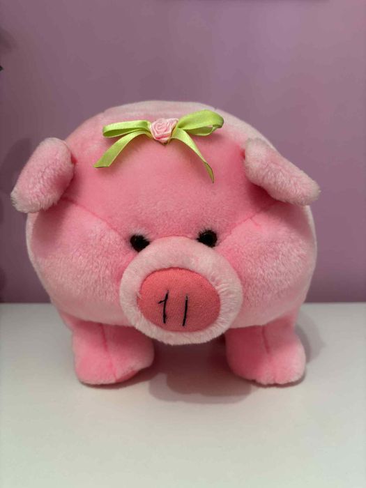 Pluszowa świnka z kokardką