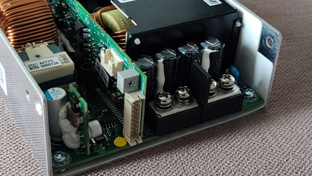 24V 27А Artesyn Power Supply блок живлення 650 Вт новий