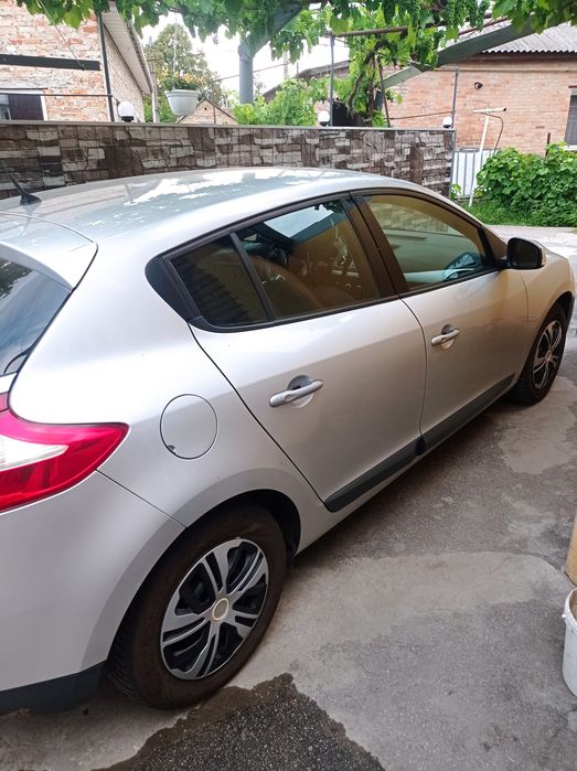 Чудовий автомобіль
