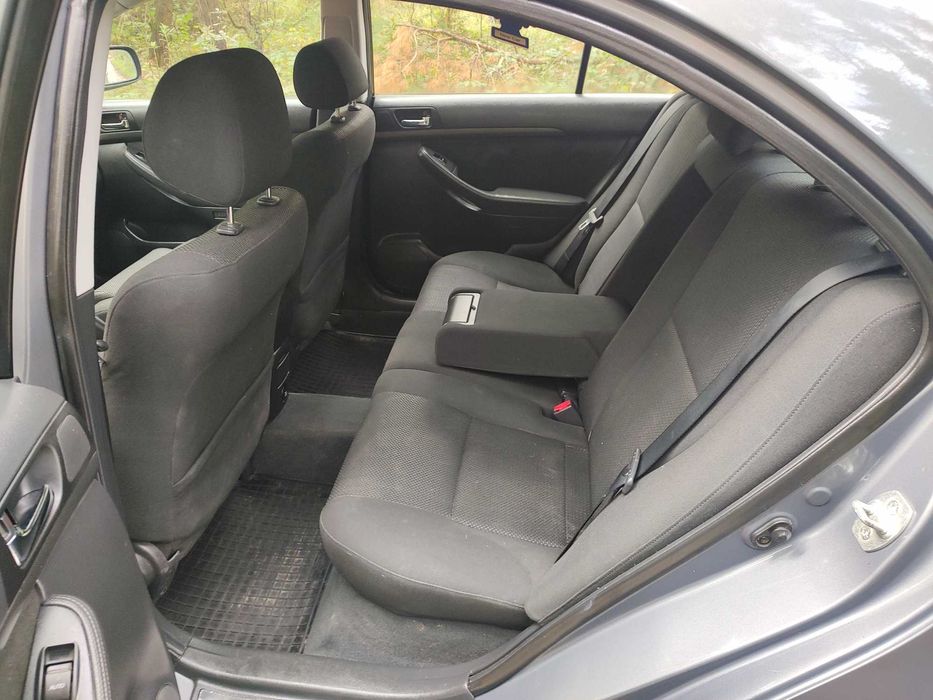 Toyota Avensis 2005 rok 1.8 benzyna