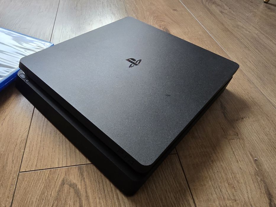 Konsola PlayStation 4 slim 1 TB