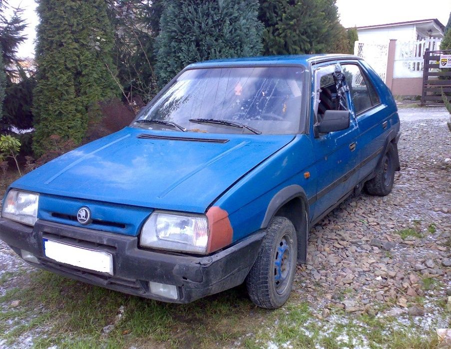 Zderzak Przód Przedni Skoda Favorit Favoritka Czarny Lampy Przód Tył