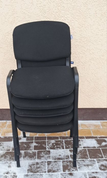 Продам офісні стільці б.у