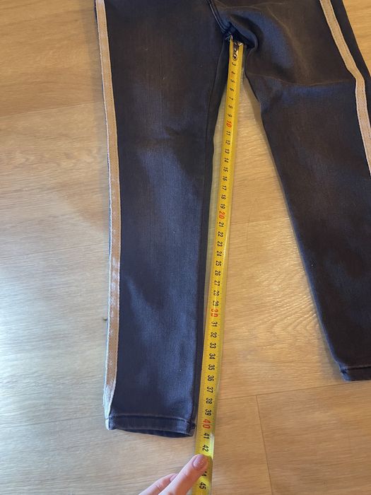 Серые джинсы Zara на девочку
