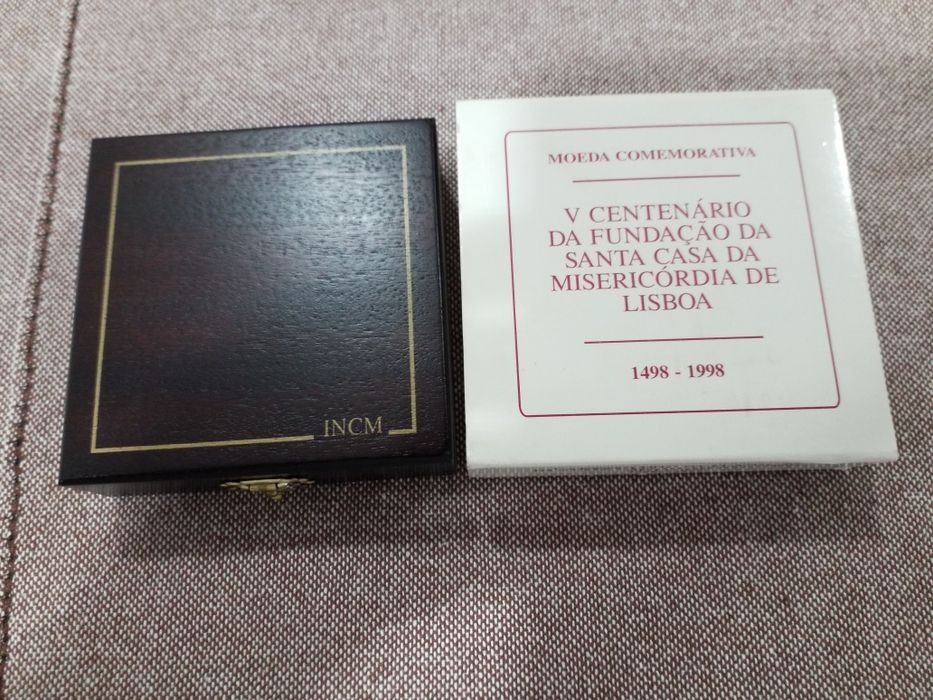 Moedas antigas em prata portuguesas.