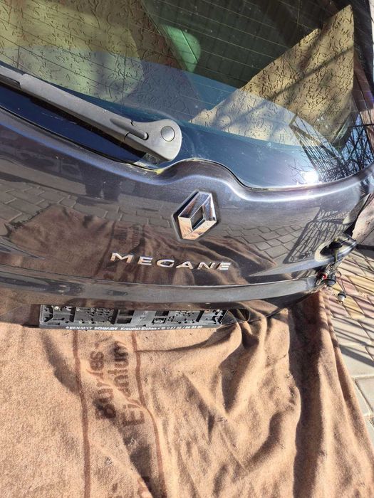 задня кришка багажника на універсал Renault Mégane 3 ляда меган3 універсал  TEB66