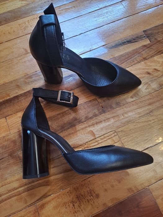 Жіночі шкіряні туфлі 38р